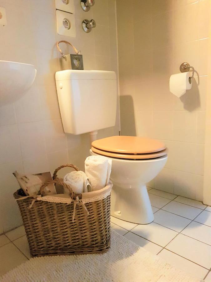 Get-your-flat - Tiny Flat In Gruenderzeithaus, Super Sweet, Kreuzviertel - 50 M2 Eg Haustier Auf Anfrage Apartment *